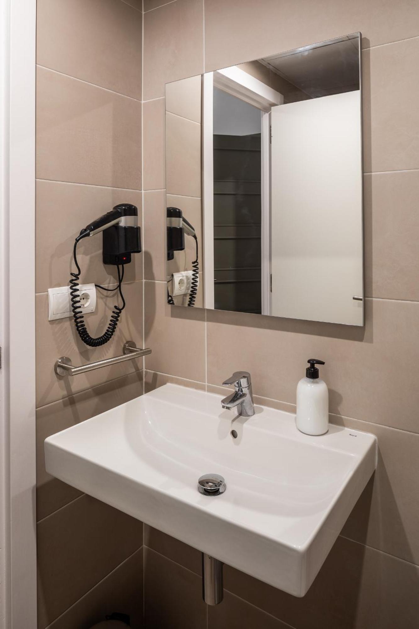 Hostal Alicante سان أنطونيو المظهر الخارجي الصورة