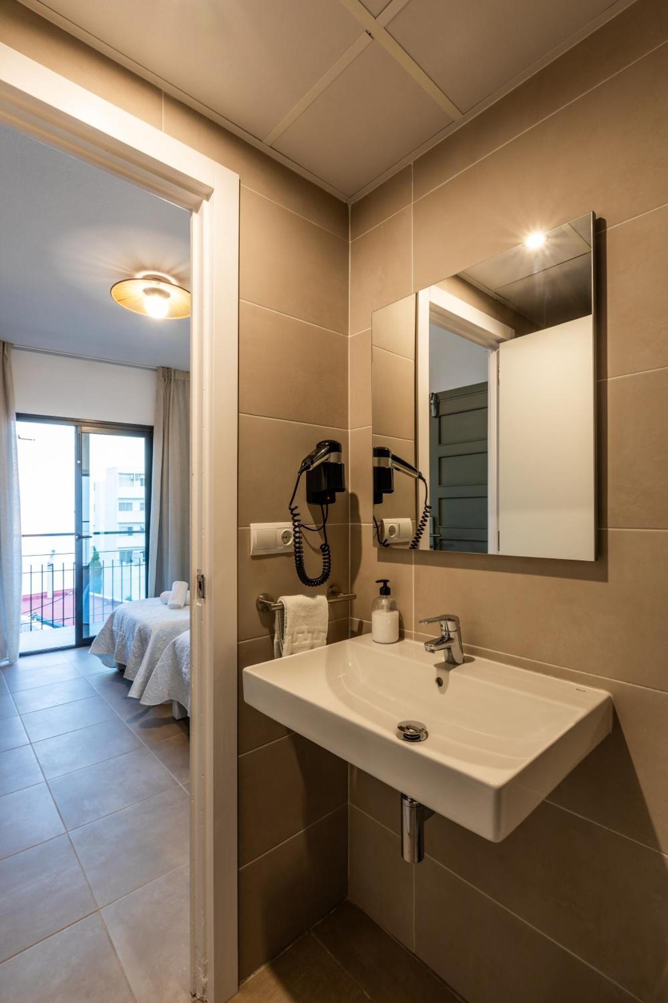 Hostal Alicante سان أنطونيو المظهر الخارجي الصورة